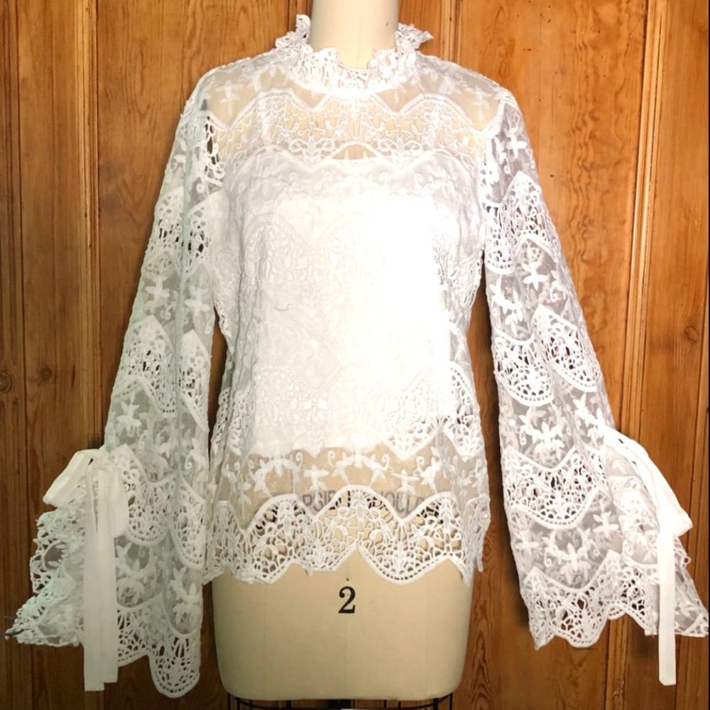 Alvin Valley Lace Tie Sleeve Top